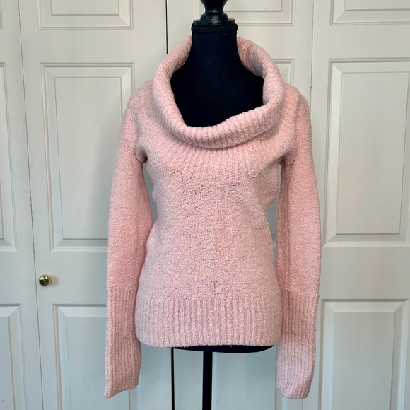 MODA International Pink Boucle Sweater with a Cowl Neck Size M - Picture 5 of 6